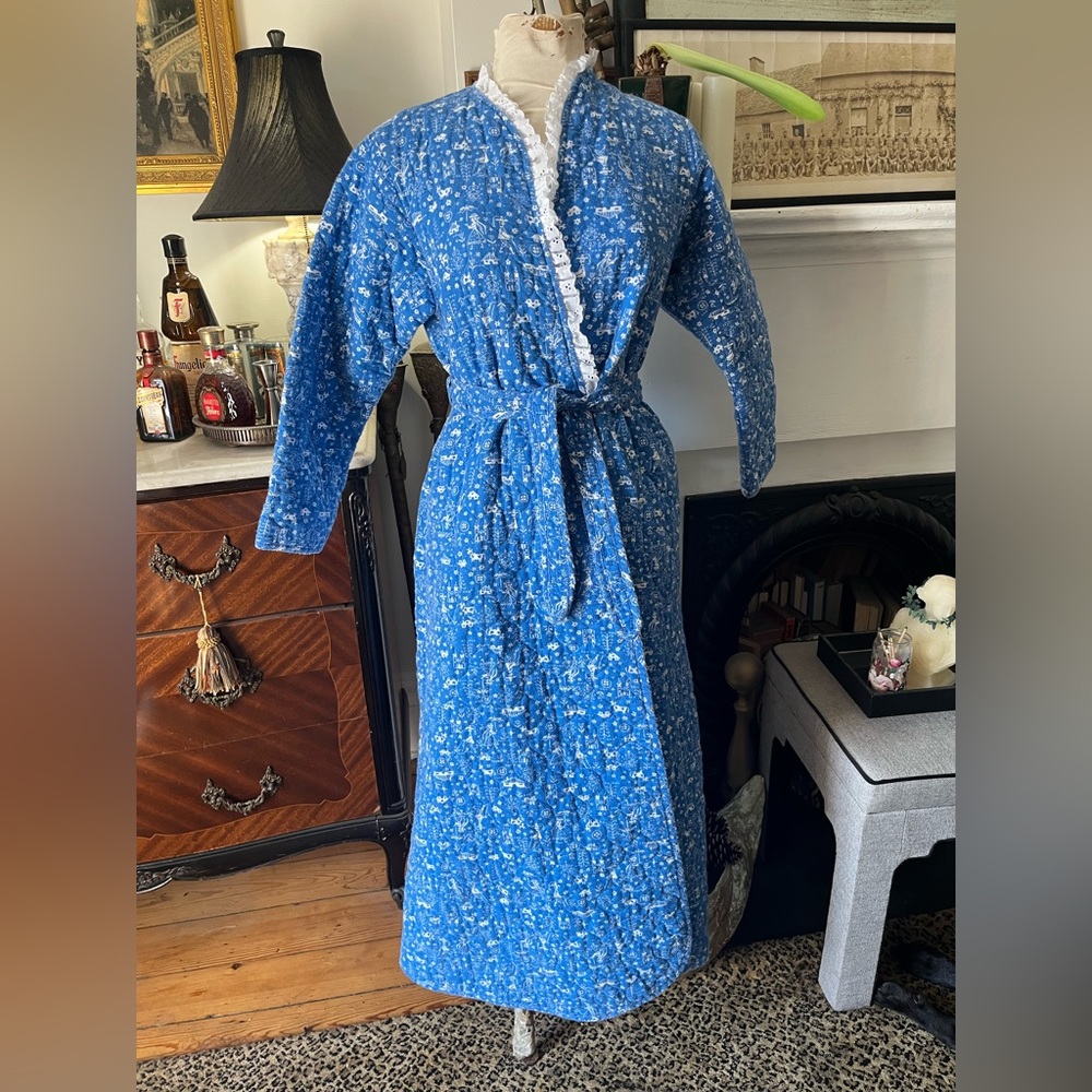 Vintage Lanz of Salzburg Quilted Blue Floral Robe with White eyelet detailing